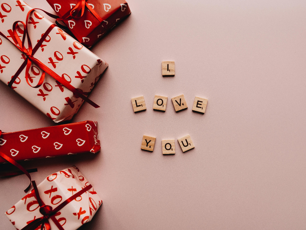 valentines day (pexels-alleksana-6478782).jpg